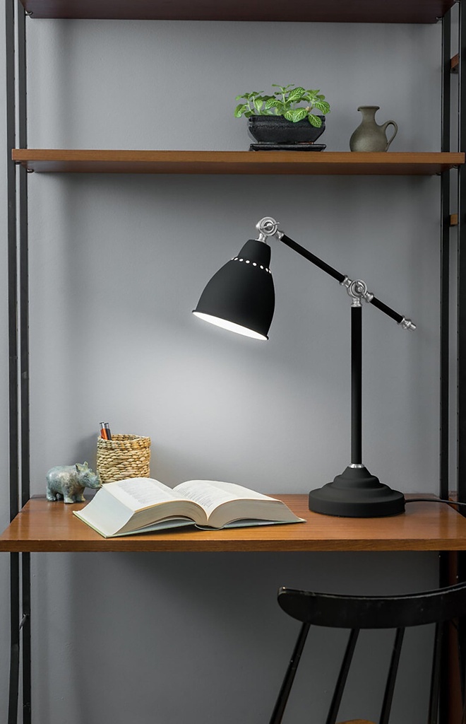 Bordslampa Sansa Svart
