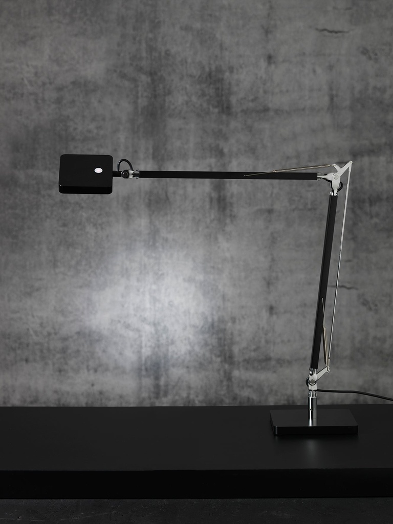 Lampa Madrid svart