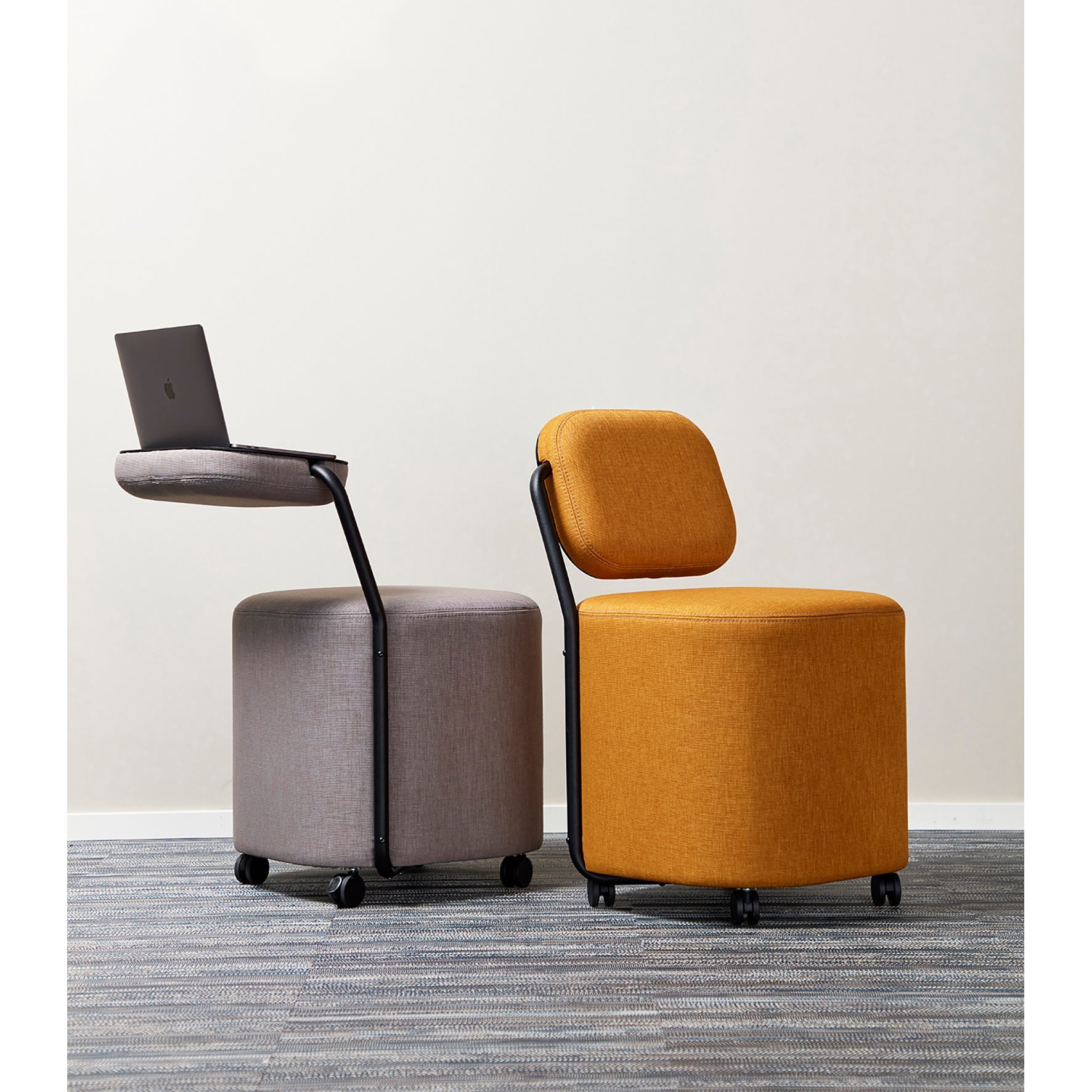 [8558113] Sittmöbel iQseat vridbart stöd & hjul svart